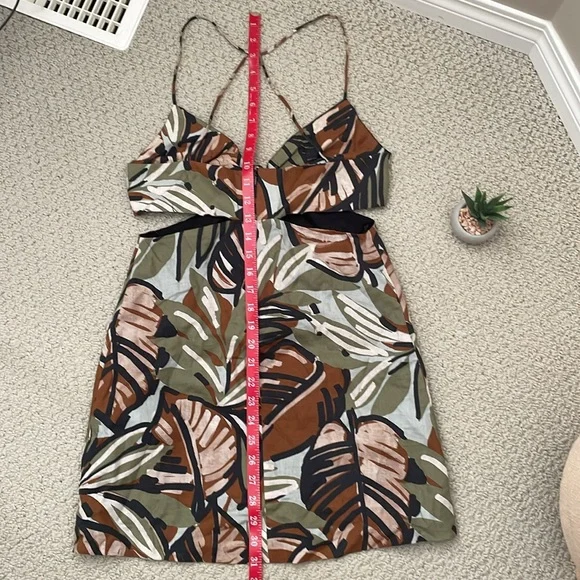 Zara tropical print peekaboo dress NWOT - Picture 2 of 13